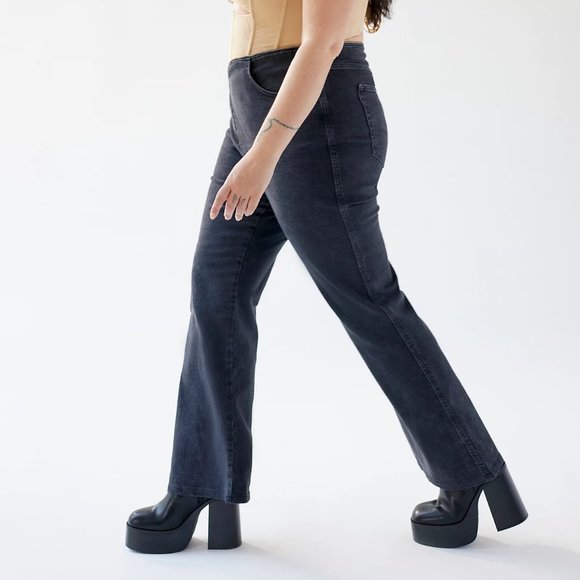 Urban Outfitters, BDG Zip-Waist Flare Black Wash Denim Jean - Picture 3 of 5